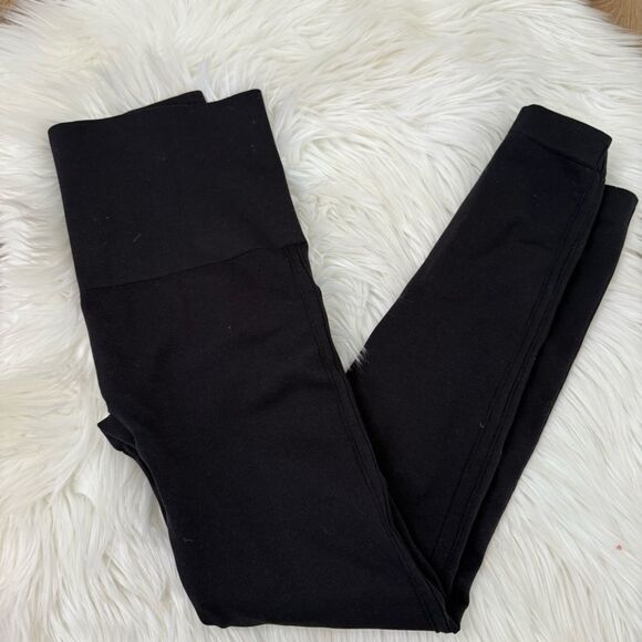 [Spanx] Black Compression Leggings 7/8th length - Size Medium - Picture 1 of 4